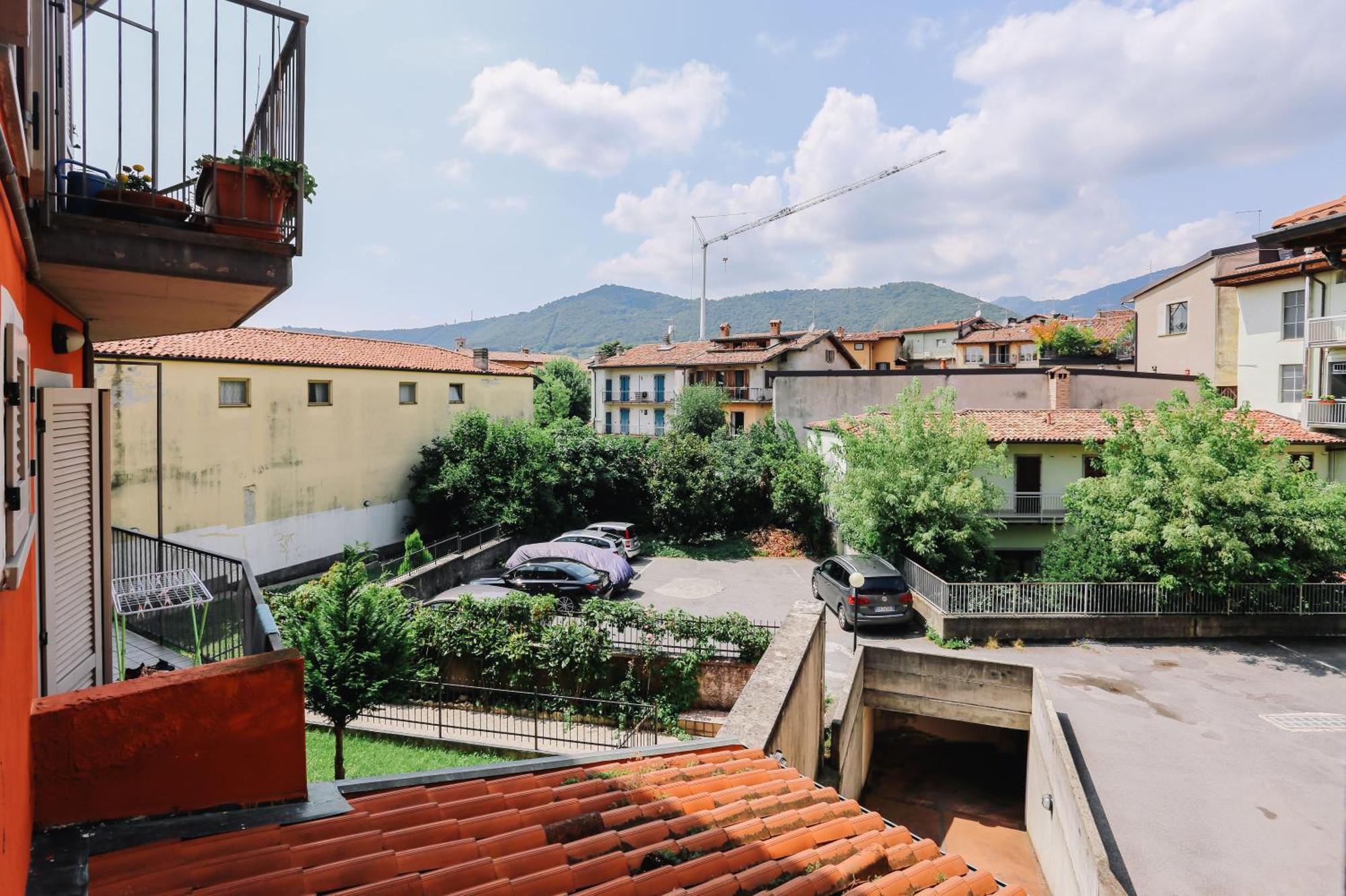 Flat Mazzini 6 Apartment Alzano Lombardo Bagian luar foto