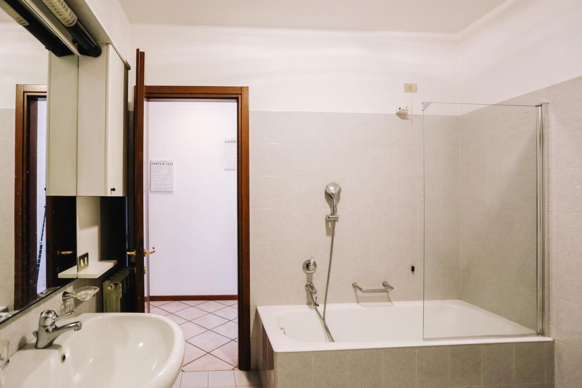 Flat Mazzini 6 Apartment Alzano Lombardo Bagian luar foto