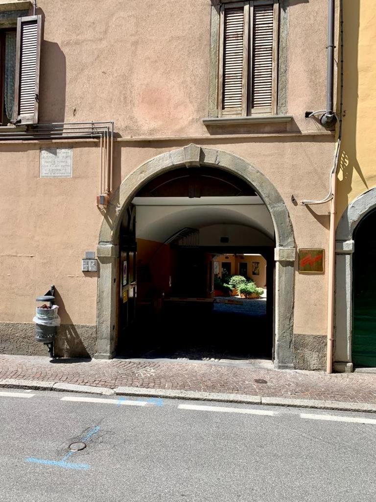 Flat Mazzini 6 Apartment Alzano Lombardo Bagian luar foto