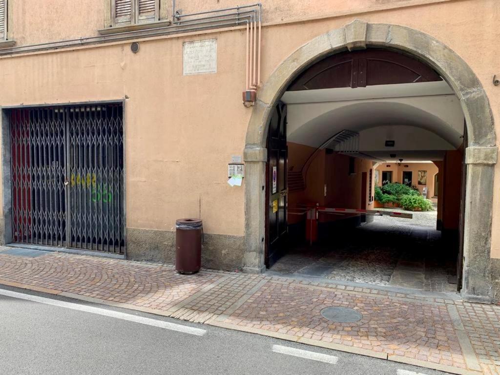 Flat Mazzini 6 Apartment Alzano Lombardo Bagian luar foto
